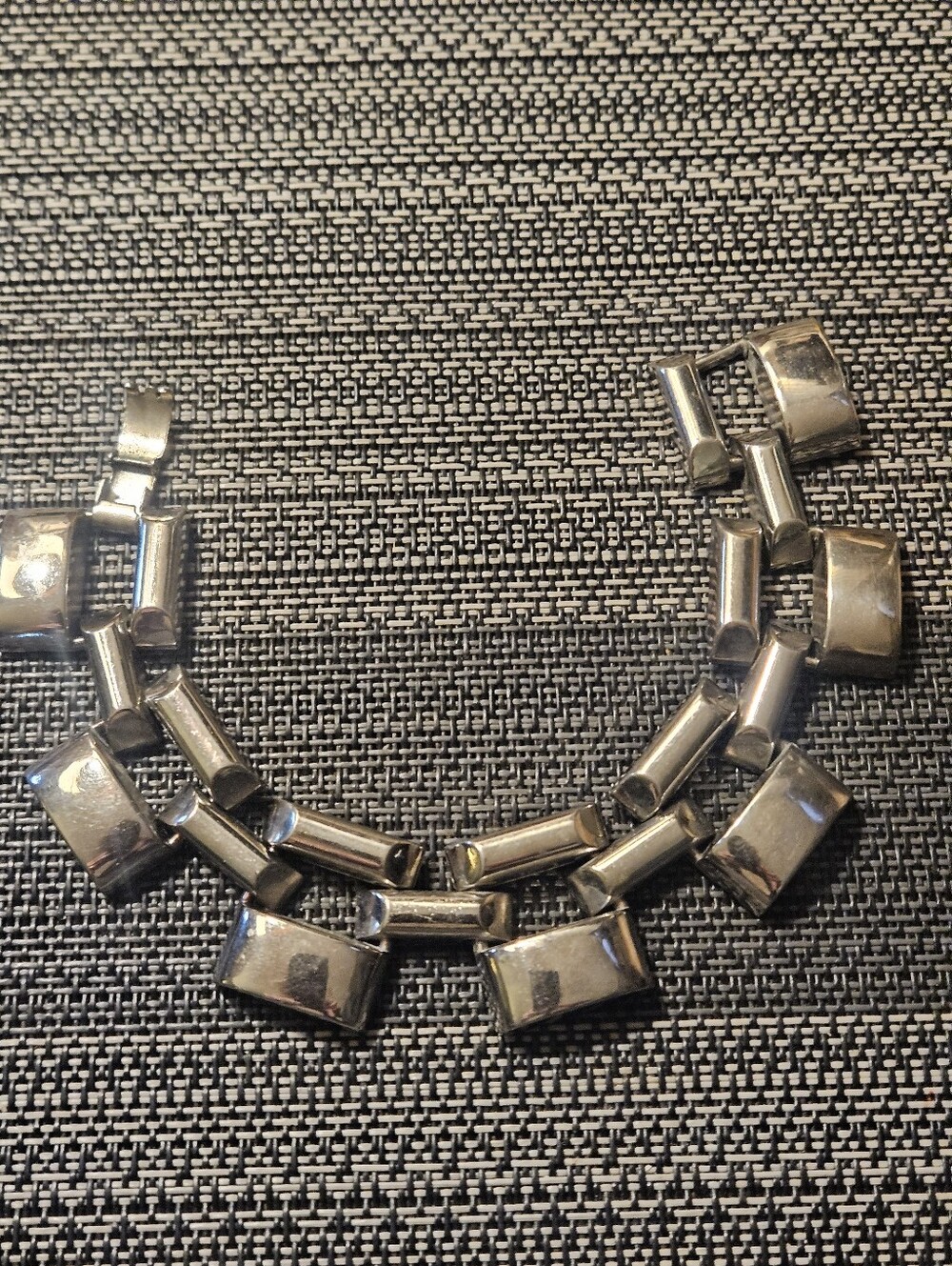 CHUNKY VTG. BRACELET~VERY HIP! A REAL STATEMENT PIECE FROM THE 40s-50s ♡
